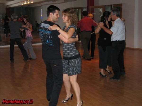 ריקודים ומחול - סלסה ולטיניים | מסיבת ריקודים סלוניים ולטי... 