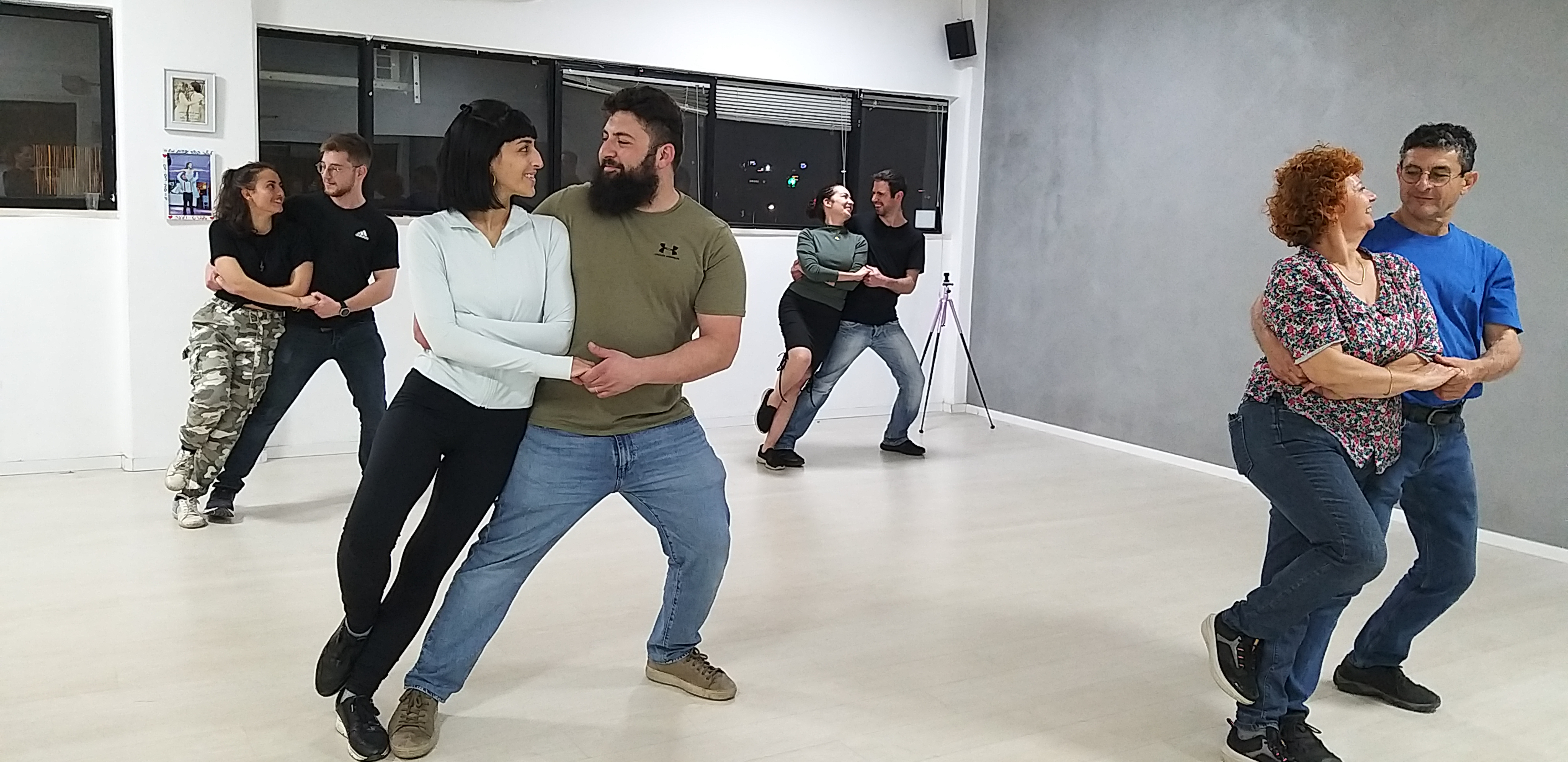 קורס סלסה מהצעד הראשון 