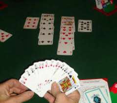 צורת פריסת קלפים במהלך משחק ברידג'