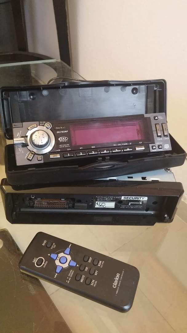 תמונה 1 ,מערכת רדיו דיסק CLARION MP3 אביזרים פרטיות רמקולים ומערכות 