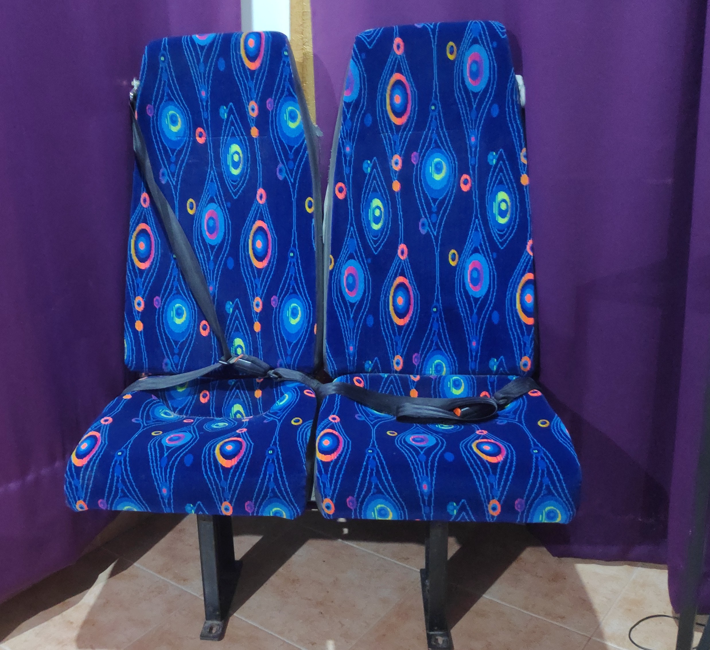 תמונה 1 ,זוג כסאות  אביזרים פרטיות שונות