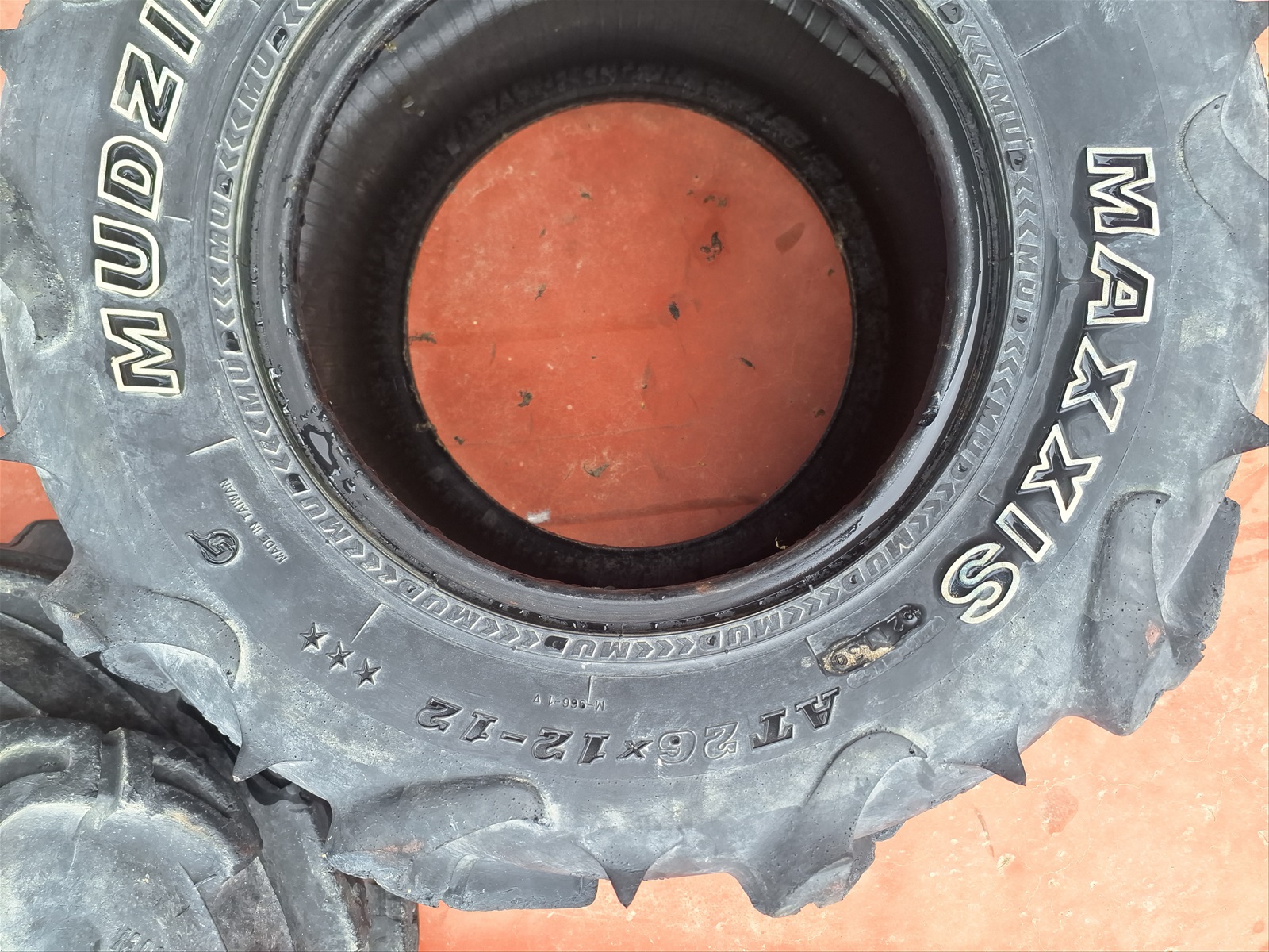 תמונה 1 ,צמיגים לטרקטורון אביזרים 4x4 צמיגים וג`אנטים