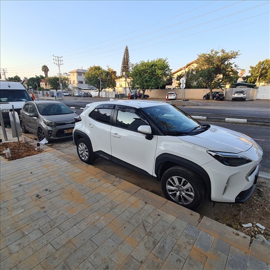 תמונה 3 ,טויוטה יאריס הייבריד יד 1 2022 19000 ק"מ