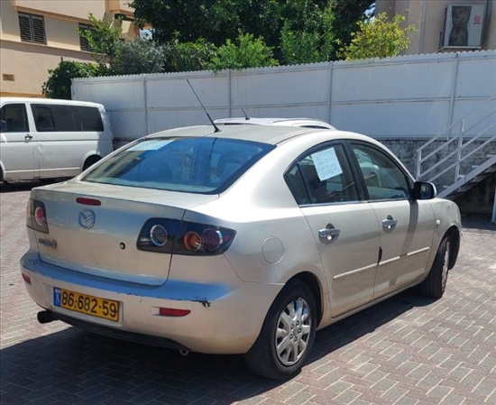 תמונה 2 ,מאזדה 3 יד 3 2005 0 ק"מ