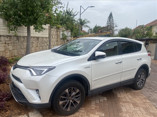 תמונה 2 ,טויוטה C-HR יד 1 2017 62500 ק"מ