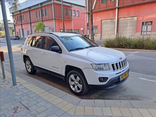 תמונה 2 ,ג'יפ / Jeep
 ג'יפ / Jeep
 יד 3 2012 0 ק"מ