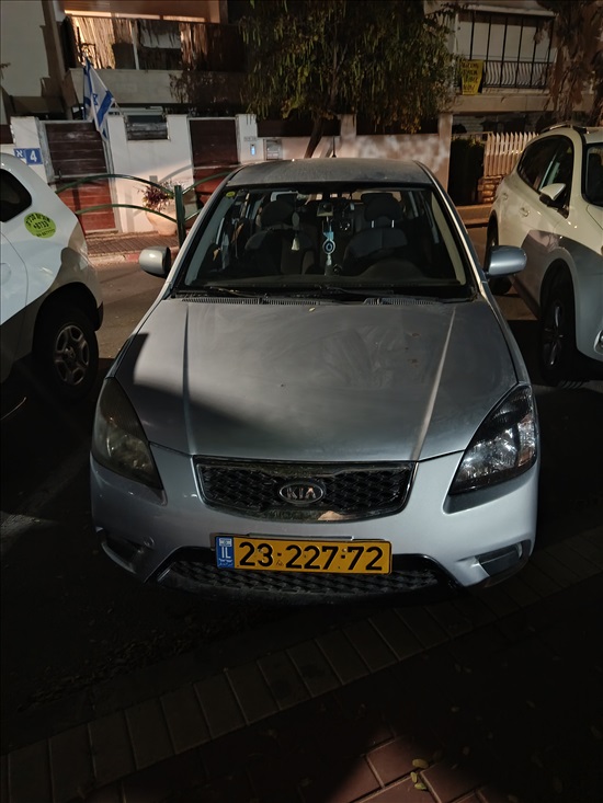 תמונה 2 ,קיה ריו יד 3 2010 220000 ק"מ