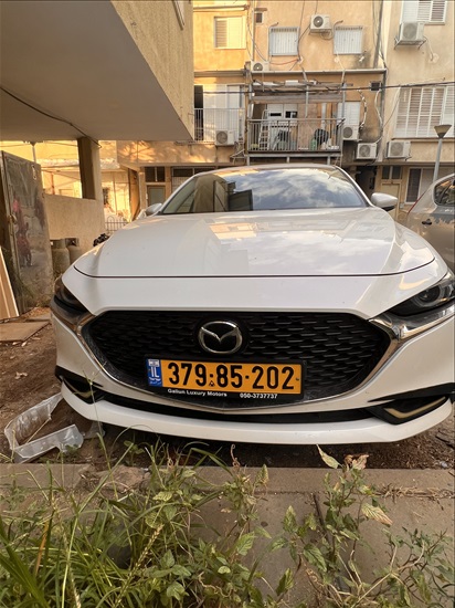 תמונה 3 ,מאזדה 3 יד 2 2021 137000 ק"מ