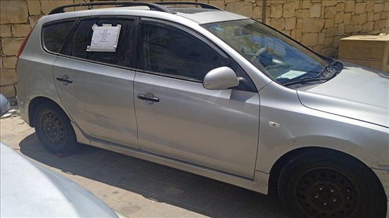 תמונה 1 ,יונדאי i30 CW יד 5 2011 215000 ק"מ
