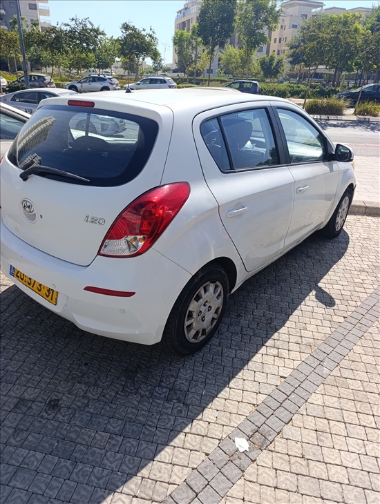 תמונה 4 ,יונדאי i20 יד 5 2014 127000 ק"מ