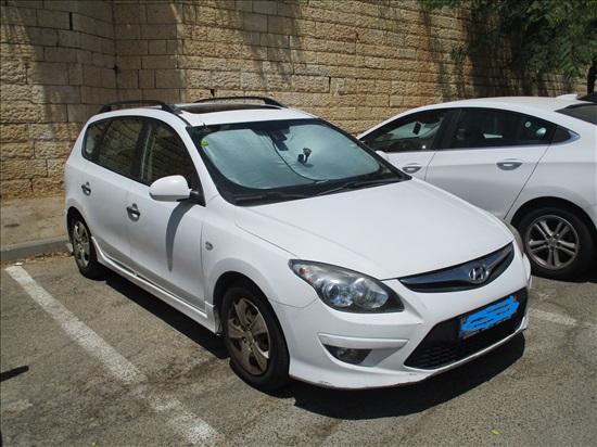 תמונה 2 ,יונדאי i30 CW יד 4 2011 272000 ק"מ