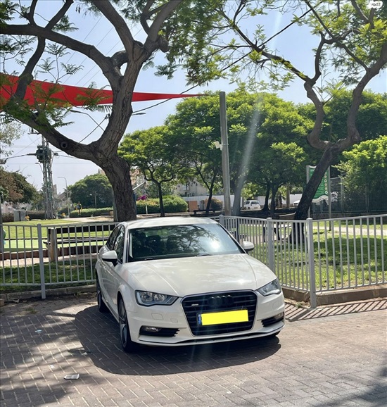 תמונה 2 ,אאודי A3 יד 3 2014 141000 ק"מ