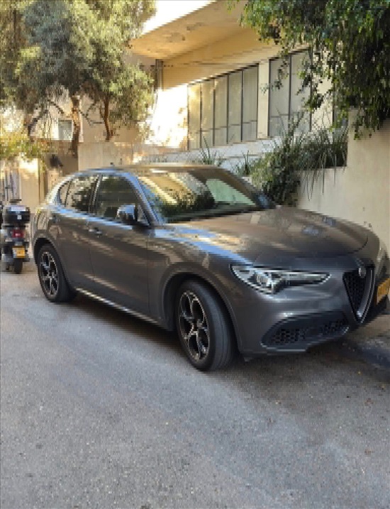 תמונה 1 ,אלפא רומיאו סטלביו יד 2 2022 86000 ק"מ