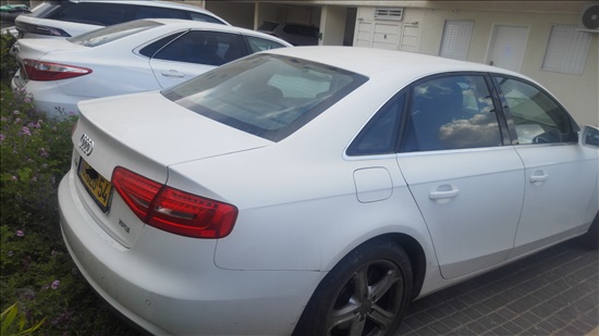 תמונה 2 ,אאודי A4 יד 3 2015 171000 ק"מ