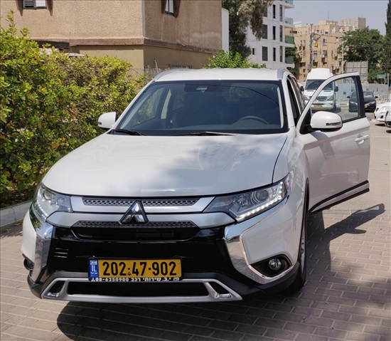 תמונה 1 ,מיצובישי אאוטלנדר יד 1 2020 140000 ק"מ