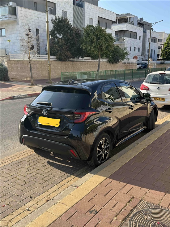 תמונה 2 ,טויוטה יאריס יד 1 2022 42000 ק"מ