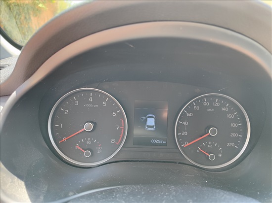 תמונה 6 ,קיה סטוניק יד 1 2000 81111 ק"מ