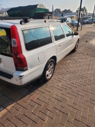 תמונה 2 ,וולוו V70 יד 2 2009 281000 ק"מ