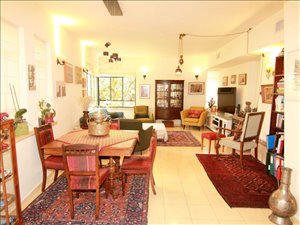 בית פרטי למכירה 8 חדרים בירושלים בית מושקע עם יחידת דיור 