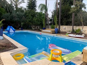 וילה למכירה 9 חדרים בסביון הוותיקה 