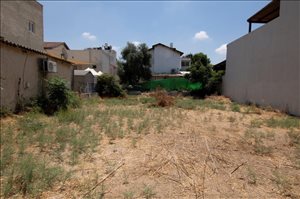 מגרש למגורים למכירה 8 חדרים בקרית עקרון www.yokra-estate.co.il 