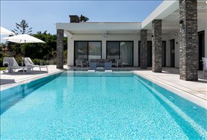 וילה למכירה 10 חדרים בקדימה צורן www.yokra-estate.co.il 