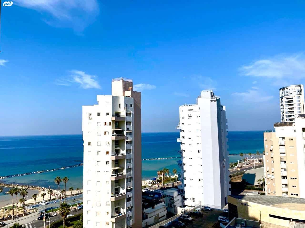 דופלקס למכירה 6 חדרים בבת ים ז'בוטינסקי 