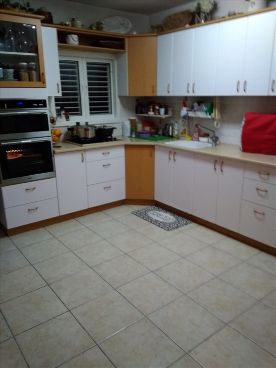 דירה למכירה 4 חדרים בפתח תקווה ביהח השרון בלפור