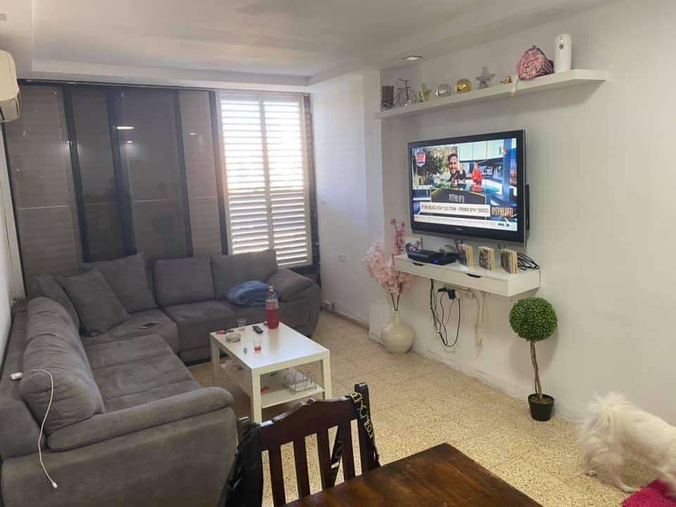 דירה למכירה 2.5 חדרים בבת ים רימון 