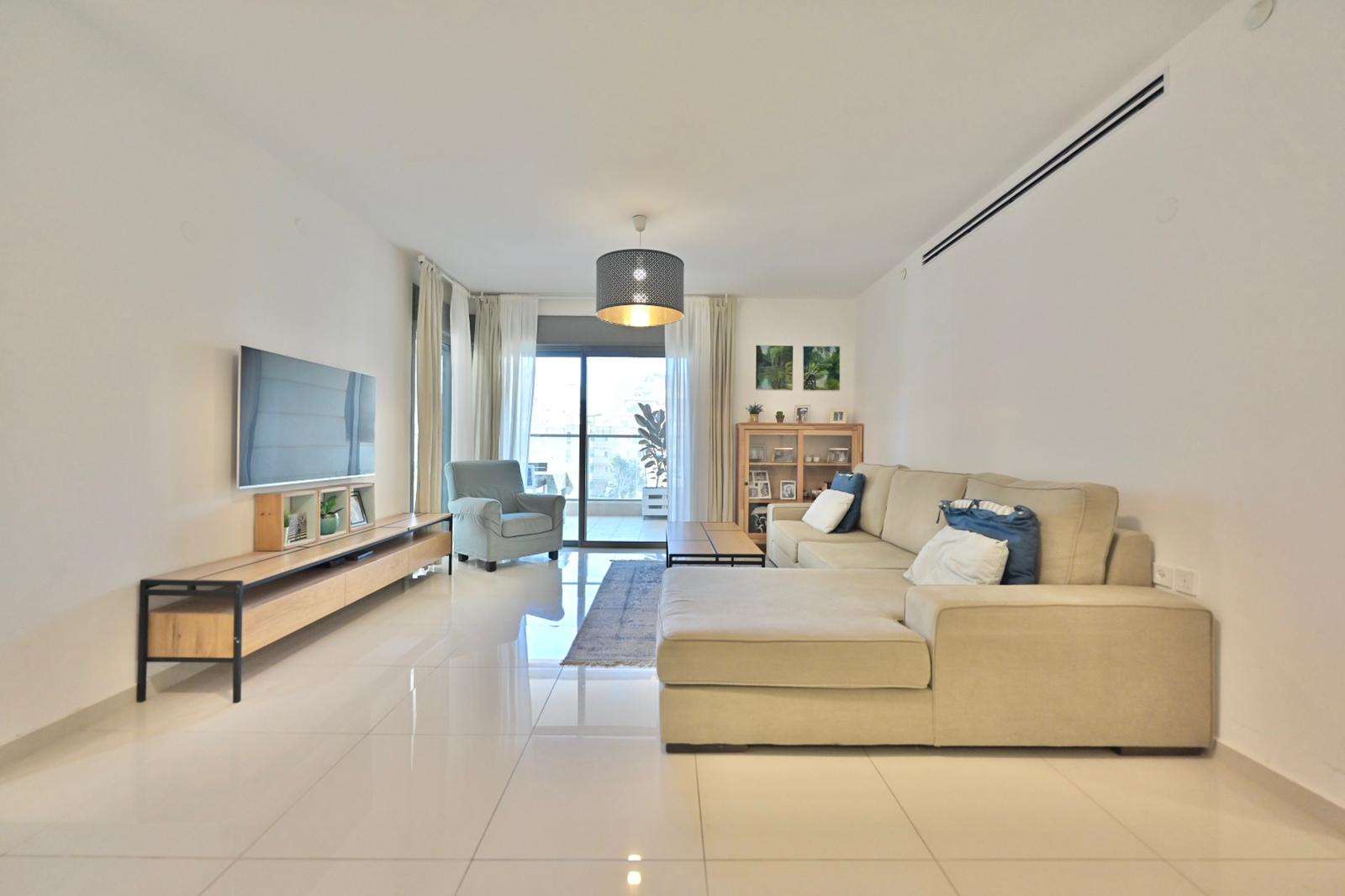 דירה למכירה 4 חדרים ביהוד מונוסון דרך העצמאות 