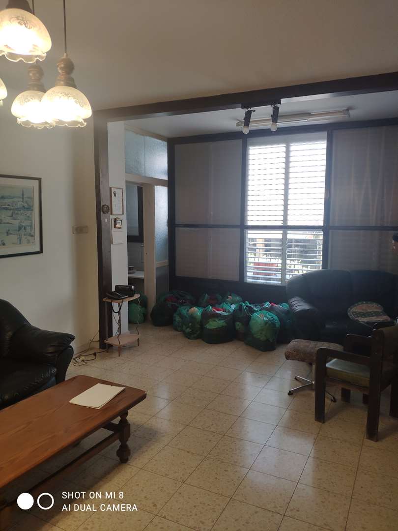 דירה למכירה 4 חדרים בבת ים זמנהוף 