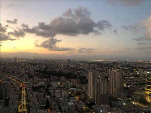 דירה למכירה 5 חדרים בתל אביב יפו דרך מנחם בגין 