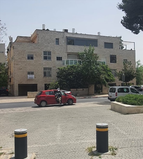 דירה למכירה 3 חדרים בירושלים בקעה חנוך אלבק 