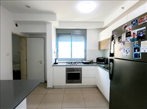 דירה למכירה 4 חדרים בחולון גרינבוים 