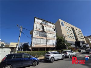 דירה למכירה 4 חדרים בראשון לציון גרינבוים 18 