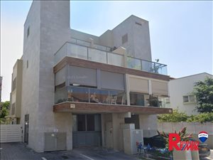 דירת גן למכירה 4 חדרים בחולון לאון בלום 27 