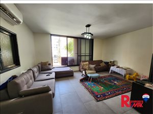 קוטג למכירה 5 חדרים בחולון הרב קפאח 28 