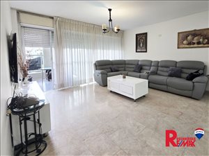 דירה למכירה 4 חדרים בחולון קרית רבין משה דיין 91 