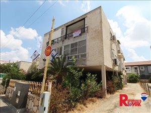 דירה למכירה 4 חדרים בחולון רסקו א' העצמון 3 