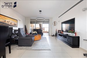 דירה למכירה 5.5 חדרים בחולון עוזי נרקיס 