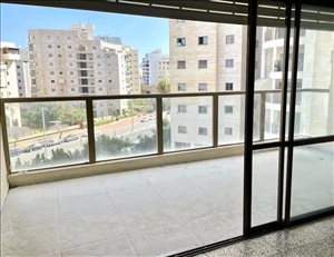דירה למכירה 4 חדרים בחולון  קרית בן גוריון  משה דיין 