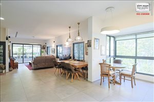 דירה למכירה 4.5 חדרים ברמת גן קריניצי 39 
