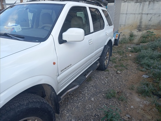 תמונה 2 ,איסוזו רודיאו יד 3 2004 0 ק"מ