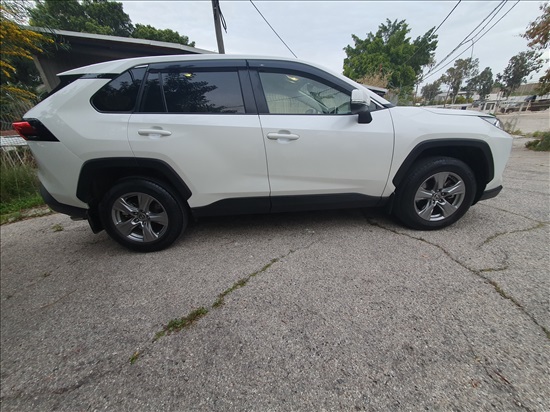 תמונה 3 ,טויוטה RAV4 החדשה יד 1 2022 26000 ק"מ
