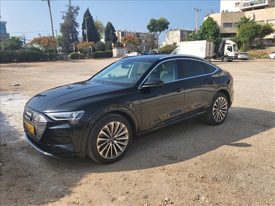 תמונה 1 ,אאודי E-TRON יד 1 2022 48000 ק"מ