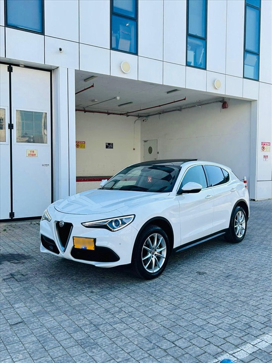 תמונה 1 ,אלפא רומיאו סטלביו יד 3 2018 118000 ק"מ