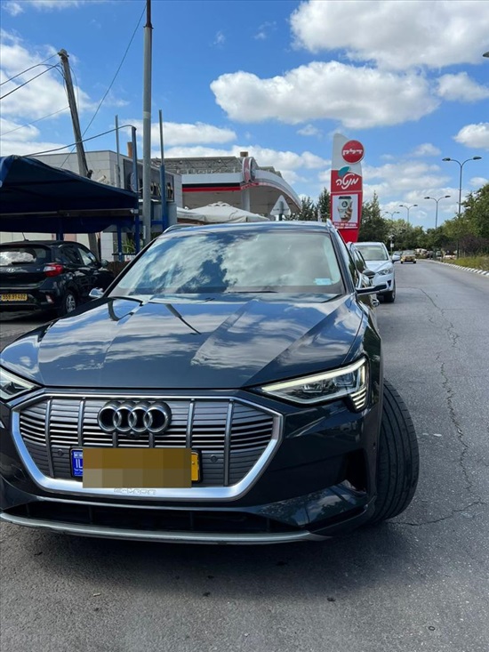 תמונה 1 ,אאודי E-TRON יד 1 2020 37000 ק"מ