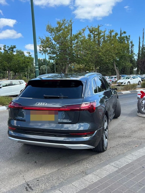 תמונה 2 ,אאודי E-TRON יד 1 2020 37000 ק"מ