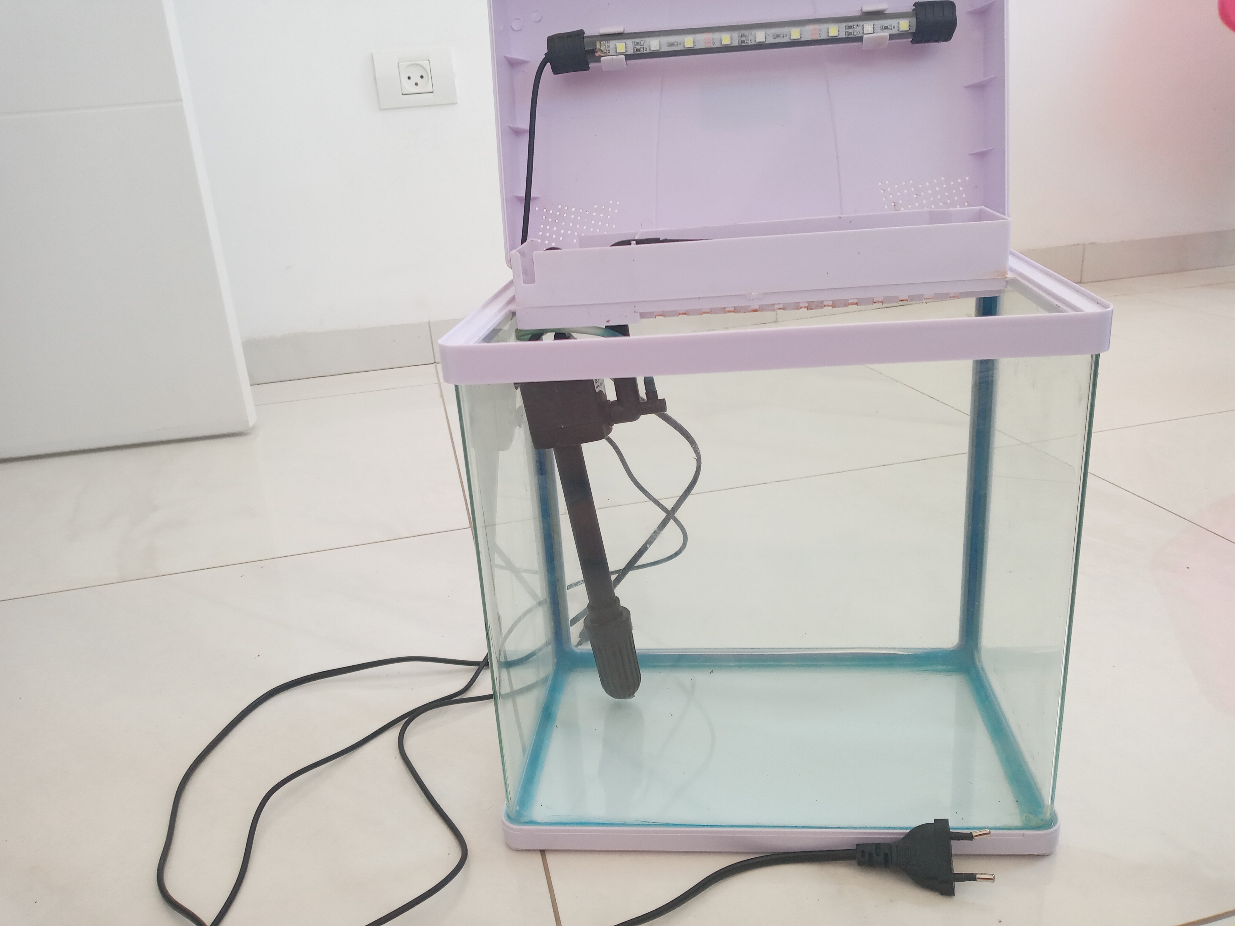 תמונה 1 ,אקווריום למכירה למכירה בעתלית חפצי נוי  אחר