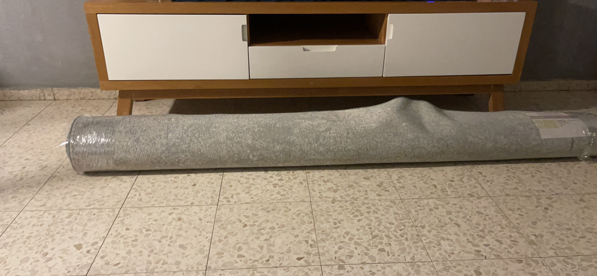 תמונה 1 ,שולחן ומזנון למכירה ב ריהוט  